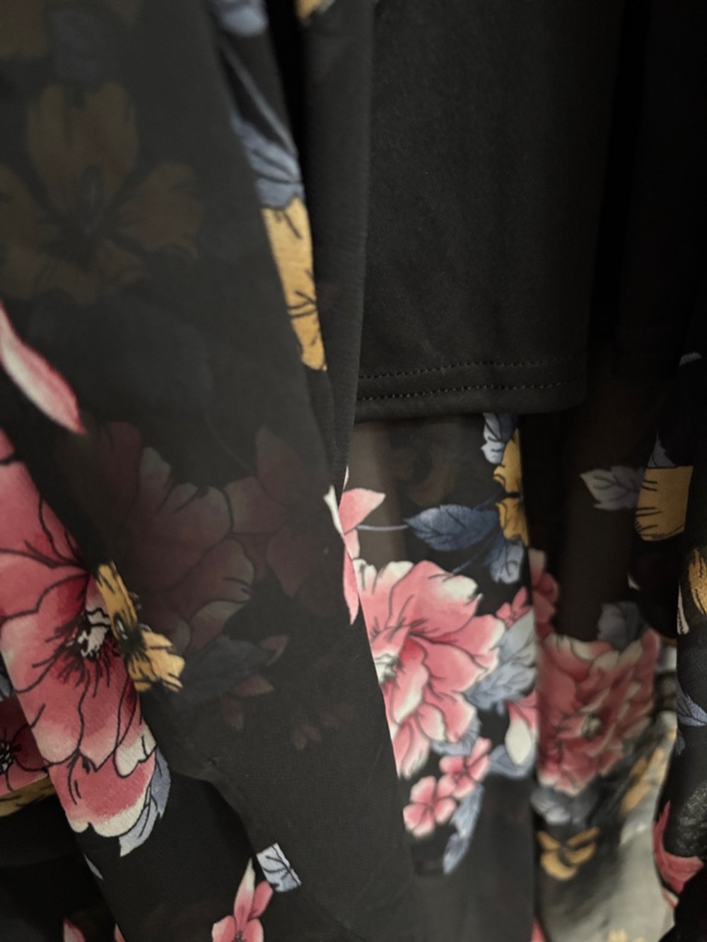 Torrid Black Floral Maxi Dress with Pink and Gold Flowers Size 1 14-16 NWT - Picture 6 of 7